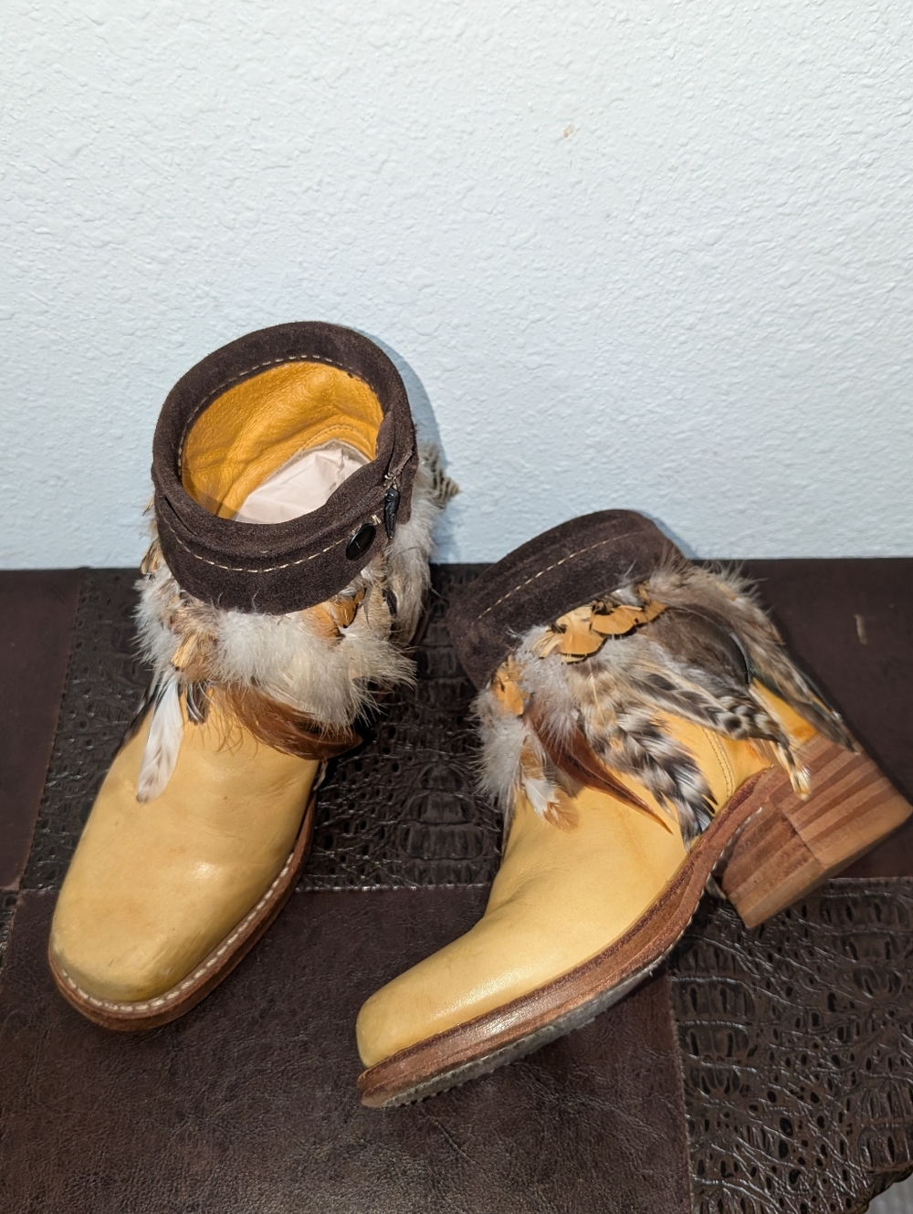 Vintage Frye Campus Banana Short Boots With Custom Feather Trim Size 6